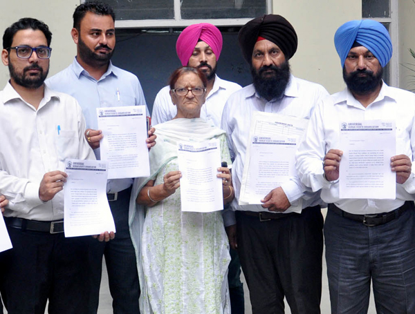 ਬੇਟੇ ਦੀ ਮੌਤ ਤੋਂ ਬਾਅਦ ਨਿਆਂ ਲਈ ਭਟਕ ਰਹੀ ਹੈ ਮਾਂ