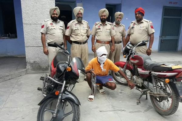 stealing motorcycles with control