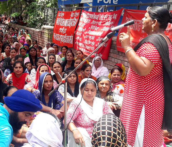 ਆਂਗਣਵਾੜੀ ਵਰਕਰ ਸਰਕਾਰ ਖਿਲਾਫ ਗਰਜੇ