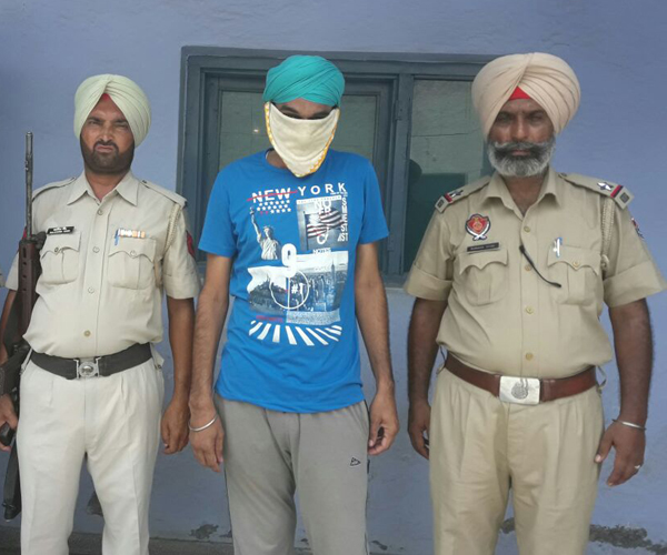 ਚੋਰੀ ਦੀ ਗੱਡੀ ਸਮੇਤ ਕਾਬੂ