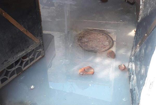 sewerage water filled at kabir nagar school
