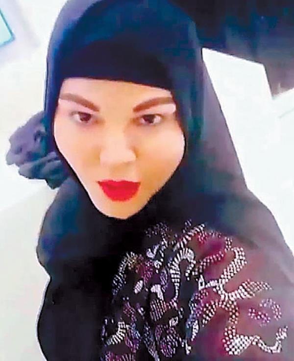 rakhi sawant arrives court in burkha