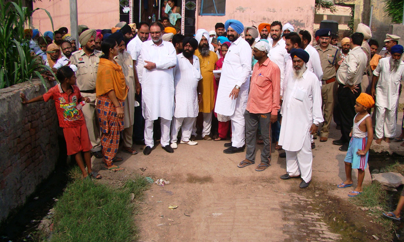 ਵਿਧਾਨ ਸਭਾ ਦੀ 5 ਮੈਂਬਰੀ ਕਮੇਟੀ ਨੇ ਘਨੌਰ ਅਤੇ ਸਲੇਮਪੁਰ ਸ਼ੇਖਾਂ ਪਿੰਡਾਂ ''ਚ ਹੋਏ ਕੰਮਾਂ ਦੀ ਕੀਤੀ ਚੈਕਿੰਗ