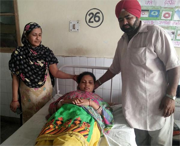 ladies bitten by police