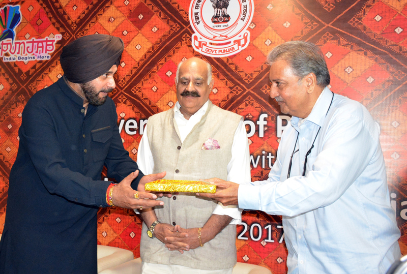 ਵੇਲਾ ਆ ਗਿਆ ਹੈ ਕਿ ਸੈਰ-ਸਪਾਟਾ ਖੇਤਰ ''ਚ ਵੀ ਪੰਜਾਬ ਦੇਸ਼ ਦਾ ਮੋਹਰੀ ਸੂਬਾ ਬਣੇ : ਸਿੱਧੂ