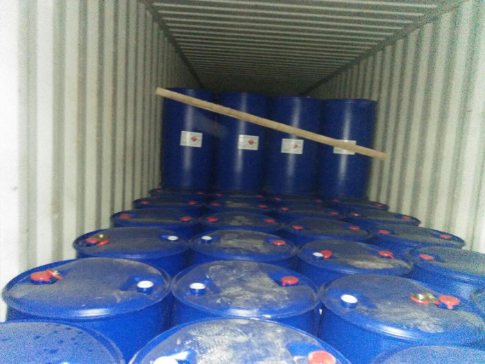 ਕੰਟੇਨਰਾਂ ''ਚੋਂ ਲੱਖਾਂ ਰੁਪਏ ਦੀ ਅਲਕੋਹਲ ਚੋਰੀ ਕਰਦੇ 2 ਕਾਬੂ