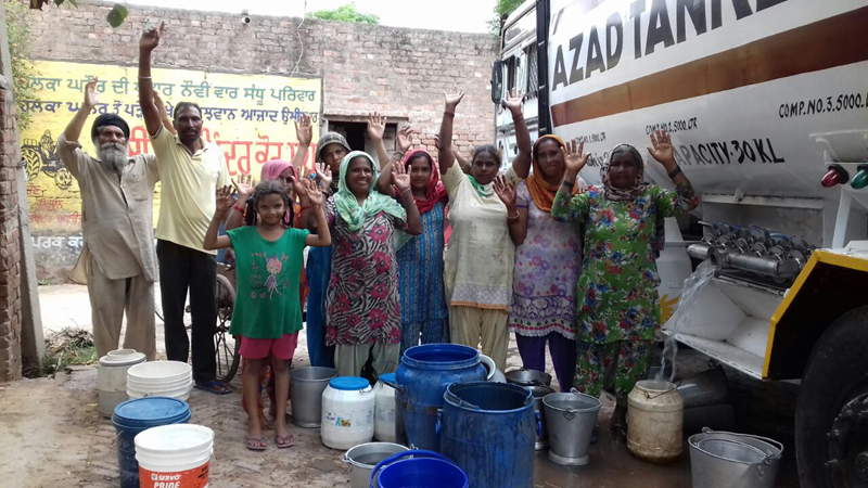 ਘੜਾਮਾ ਵਾਸੀਆਂ ਖਾਲੀ ਬਾਲਟੀਆਂ ਖੜਕਾ ਕੇ ਕੀਤੀ ਨਾਅਰੇਬਾਜ਼ੀ