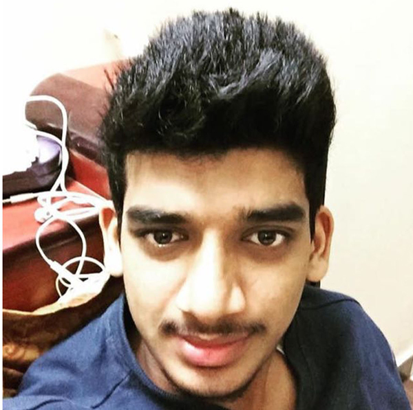 ਸੜਕ ਹਾਦਸੇ ''ਚ 2 ਦੋਸਤਾਂ ਦੀ ਮੌਤ, 3 ਜ਼ਖਮੀ