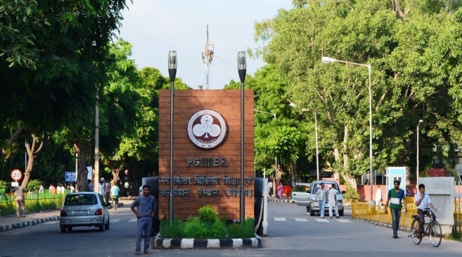 ''ਲੰਗਸ ਟਰਾਂਸਪਲਾਟ'' ਕਰਕੇ ਵਾਹੋ-ਵਾਹੀ ਖੱਟਣ ਵਾਲੇ ''ਪੀ. ਜੀ. ਆਈ.'' ਦਾ ਮਾਣ ਟੁੱਟਿਆ, ਜਾਣੋ ਕੀ ਬੋਲੇ ਡਾਕਟਰ