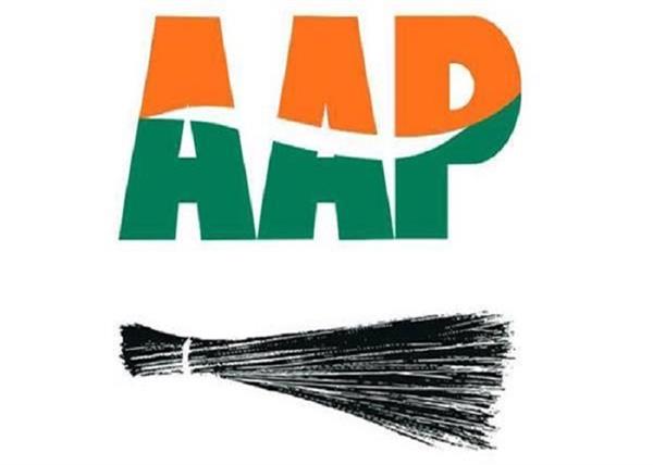 aap mla called   delhi darbar   to discuss the leader of the opposition
