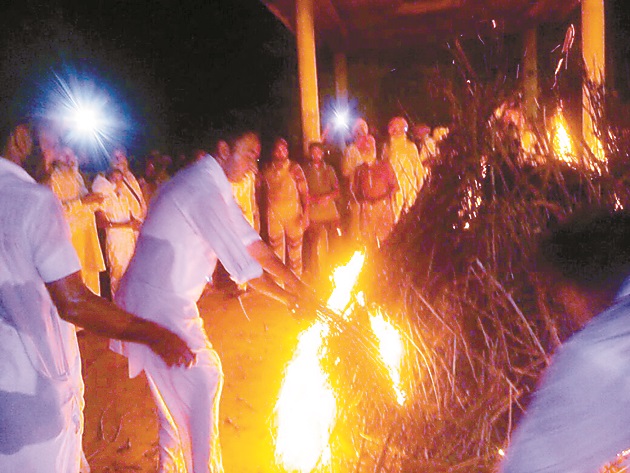 ਬੀ. ਐੱਸ. ਐੱਫ. ਦੇ ਜਵਾਨ ਜਸਕਰਨ ਸਿੰਘ ਦਾ ਸਰਕਾਰੀ ਸਨਮਾਨਾਂ ਨਾਲ ਅੰਤਿਮ ਸੰਸਕਾਰ (ਤਸਵੀਰਾਂ)