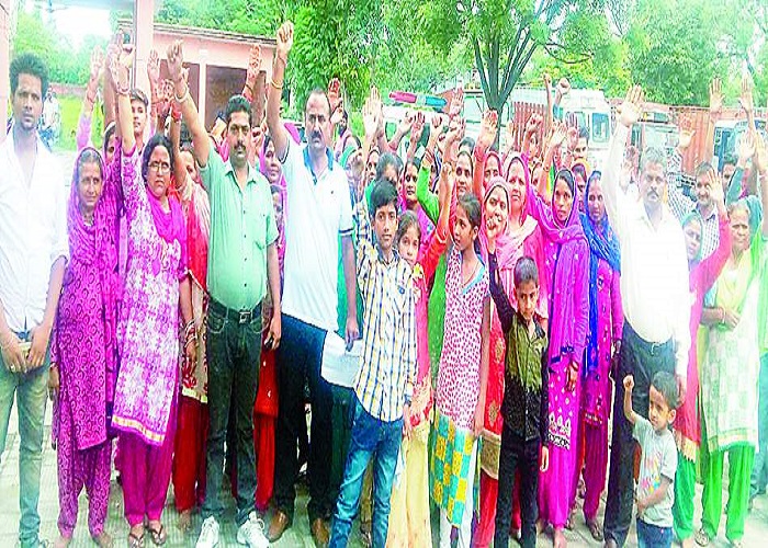 ਮਾਂ ਵੈਸ਼ਣੋ ਦੇਵੀ ਤੀਰਥ ਯਾਤਰਾ ''ਤੇ ਜਾ ਰਹੀ ਬੱਸ ਨੂੰ ਜ਼ਬਤ ਕਰਨ ਤੋਂ ਭੜਕੇ ਸ਼ਰਧਾਲੂ