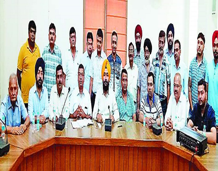 ਖੇਤੀ ਸਪਰੇਅਰ ਐਸੋਸੀਏਸ਼ਨ ਵੱਲੋਂ ਜੀ. ਐੱਸ. ਟੀ. ਘਟਾਉਣ ਦੀ ਮੰਗ : ਪਾਸੀ