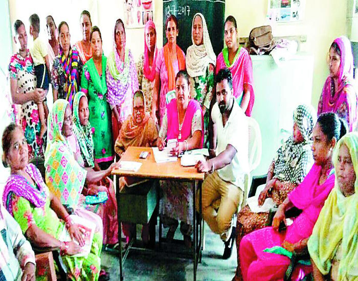 ਆਟਾ-ਦਾਲ ਸਕੀਮ ਤਹਿਤ 150 ਤੋਂ ਵੱਧ ਸਮਾਰਟ ਕਾਰਡ ਬਣਾਉਣ ਲਈ ਫਾਰਮ ਭਰੇ