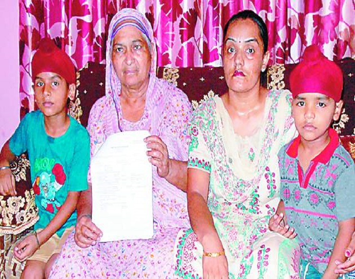 ਇੰਦਰਜੀਤ ਦੇ ਪਰਿਵਾਰ ਨੇ ਪੁਲਸ ''ਤੇ ਇਕਤਰਫਾ ਕਾਰਵਾਈ ਕਰਨ ਦੇ ਲਾਏ ਦੋਸ਼