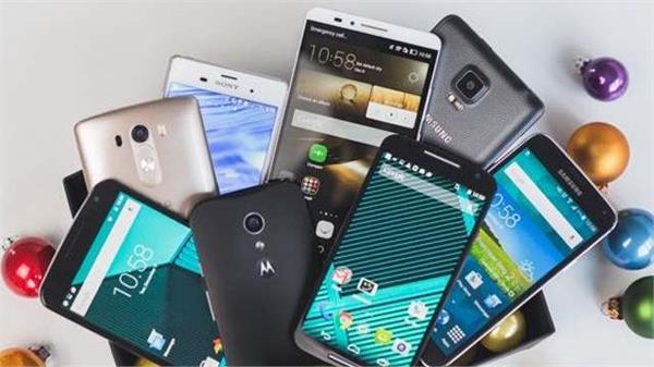 cost of these smartphones declined reduction in prices reduced to rs 13 000