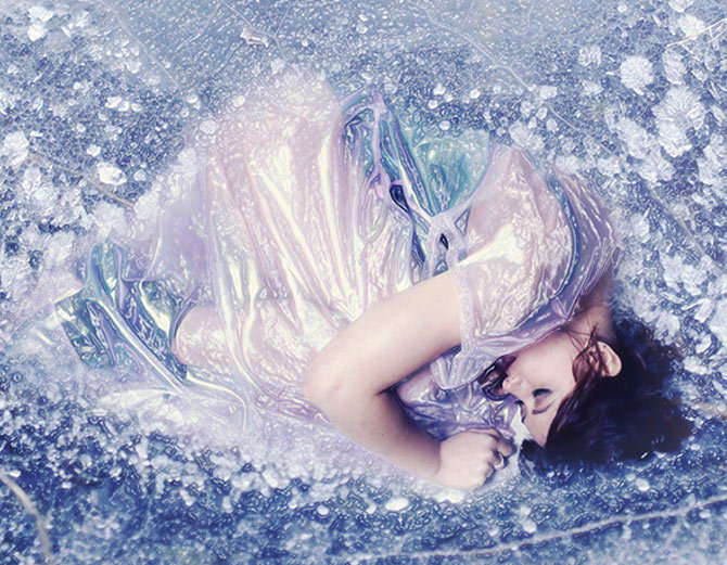 ਕੁਦਰਤ ਦਾ ਚਮਤਕਾਰ, ਮਾਈਨਸ 22 ਡਿਗਰੀ ਤਾਪਮਾਨ ''ਚ ਜੰਮ ਚੁੱਕੀ ਸੀ ਔਰਤ ਫਿਰ ਵੀ ਬੱਚ ਗਈ ਜਾਨ (ਤਸਵੀਰਾਂ)