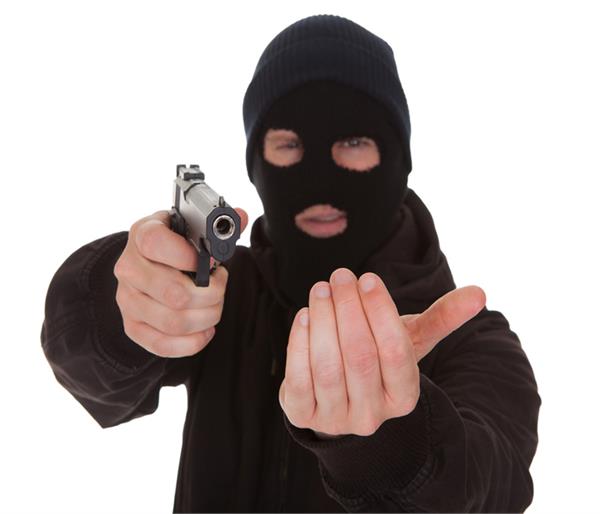 robbers  pistols  youngsters