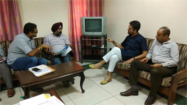 jalandhar congress mla met corporation commissioner