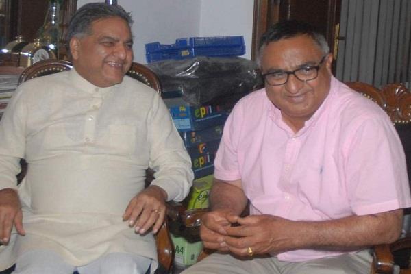 manoj arora meet the congress leader sangha from the canadian parliament