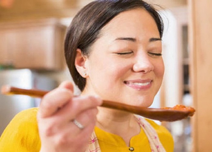 ਭੋਜਨ ਦਾ ਸਵਾਦ ਲੈਣ ਨਾਲ ਹੀ ਨਹੀਂ ਬਲਕਿ ਇਸ ਦੀ ਖੁਸ਼ਬੂ ਨਾਲ ਵੀ ਹੁੰਦਾ ਹੈ ਮੋਟਾਪਾ