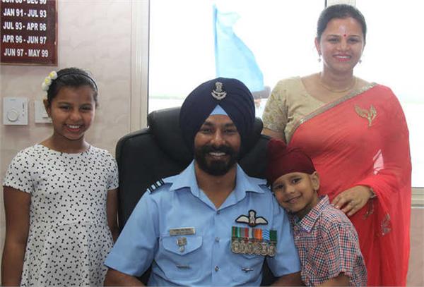 martyr mandeep singh dhillon wing commander