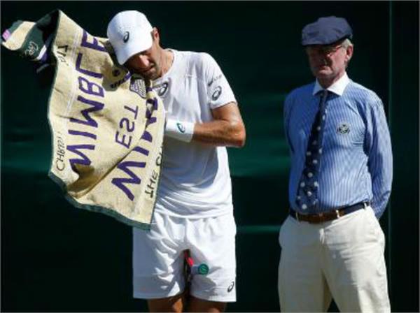 in wimbledon worms and mosquitoes have teased