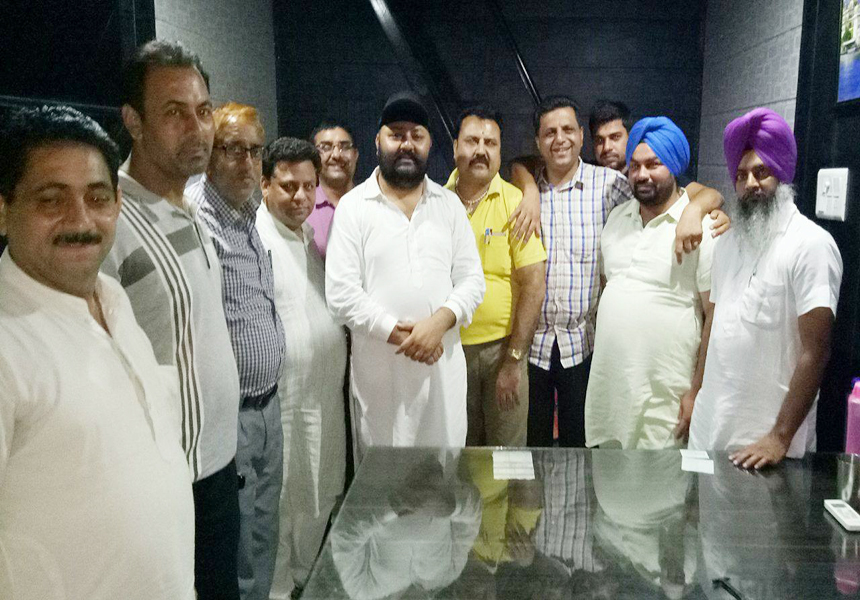 ਸਰਕਾਰੀ ਕੰਨਿਆਂ ਸੀਨੀਅਰ ਸੈਕੰਡਰੀ ਸਕੂਲ ''ਚ ਹੋ ਰਹੀਆਂ ਬੇਨਿਯਮੀਆਂ ਵਿਰੁੱਧ ਪ੍ਰੈਸ ਵੈਲਫੇਅਰ ਸੁਸਾਇਟੀ ਹੋਈ ਇਕਜੁੱਟ