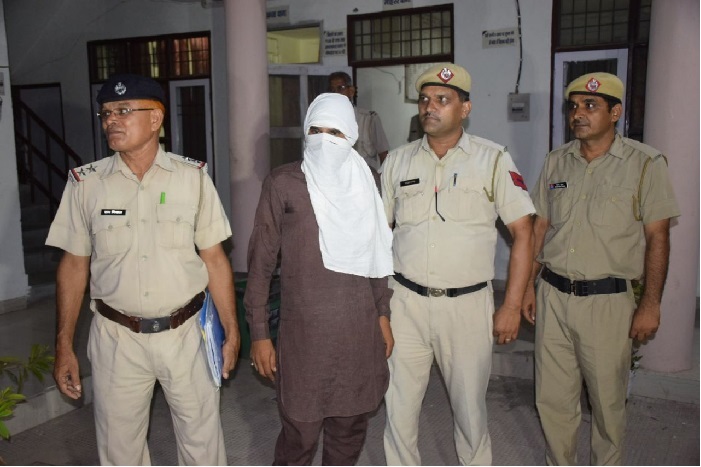 ਨਾਅਰਾ ਨਾ ਲਾਉਣ ''ਤੇ ਮਾਰਿਆ ਥੱਪੜ