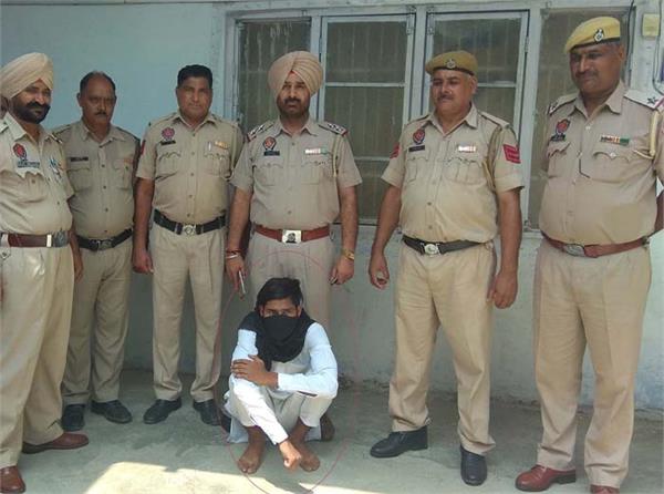 b  b  a  student of 32 bore pistol and 20 live cartridges