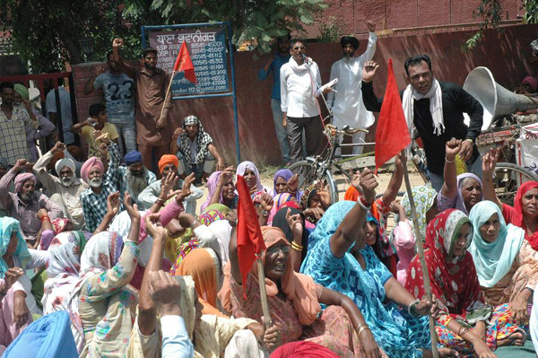 5 ਜਥੇਬੰਦੀਆਂ ਵੱਲੋਂ ਥਾਣੇ ਦਾ ਘਿਰਾਓ