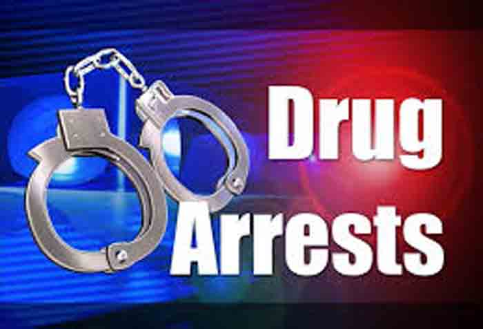 ਨਾਜਾਇਜ਼ ਸ਼ਰਾਬ, ਨਸ਼ੀਲੇ ਪਾਊਡਰ ਤੇ ਗੋਲੀਆਂ ਸਣੇ 3 ਕਾਬੂ, 2 ਫਰਾਰ