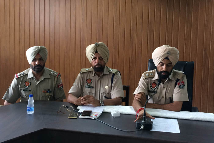 ਪੁਲਸ ਵੱਲੋਂ ਛਾਪੇਮਾਰੀ ; ਐਕਸਪਾਇਰ ਕੀੜੇਮਾਰ ਦਵਾਈਆਂ ਬਰਾਮਦ