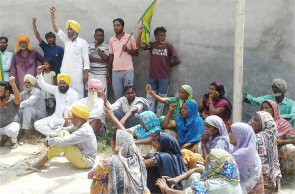 farmers   workers blow up the powercom  s fuse