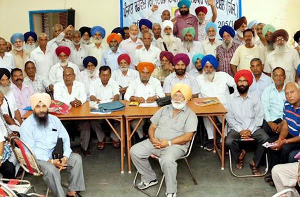 roadways pensioners protest against demands