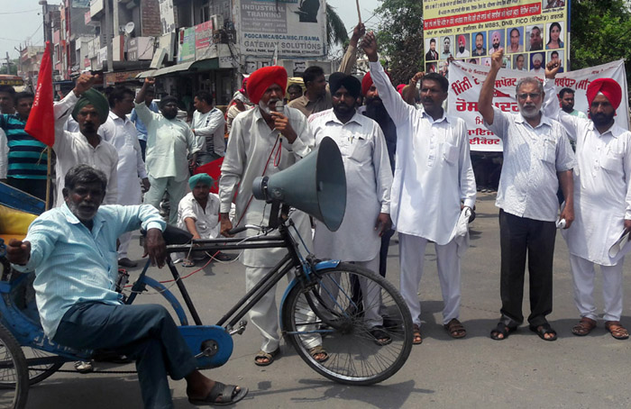 ਮਿੰਨੀ ਟੈਂਪੂ ਟਰਾਂਸਪੋਰਟ ਯੂਨੀਅਨ ਨੇ ਕੱਢਿਆ ਰੋਸ ਮਾਰਚ