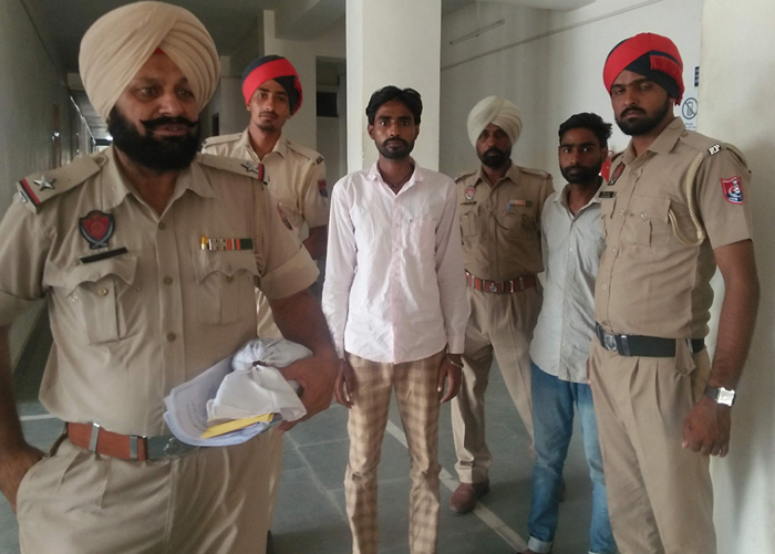 8 ਕਿਲੋ ਭੁੱਕੀ ਸਣੇ 2 ਕਾਬੂ