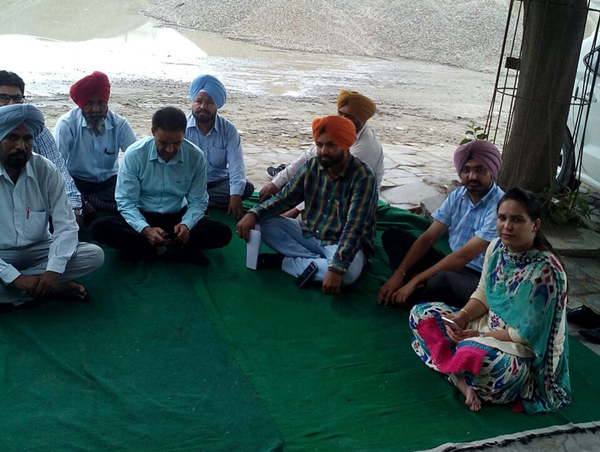 ਮਾਰਕਫੈੱਡ ਦੇ ਮੁਲਾਜ਼ਮਾਂ  ਵੱਲੋਂ ਰੋਸ ਧਰਨਾ