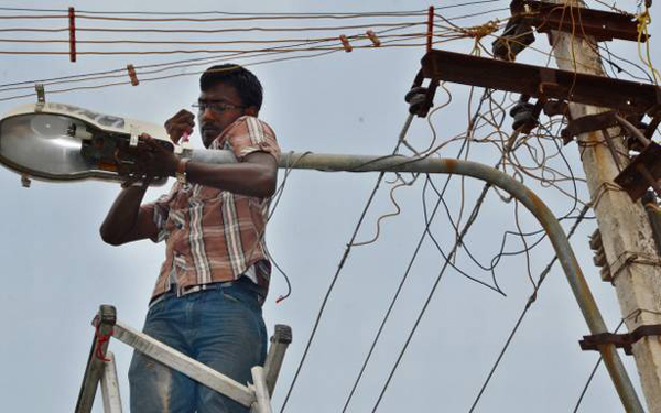 ਚਿੱਟਾ ਹਾਥੀ ਸਾਬਤ ਹੋ ਰਹੀਆਂ ਨੇ ਬੰਦ ਪਈਆਂ ਸਟਰੀਟ ਲਾਈਟਾਂ