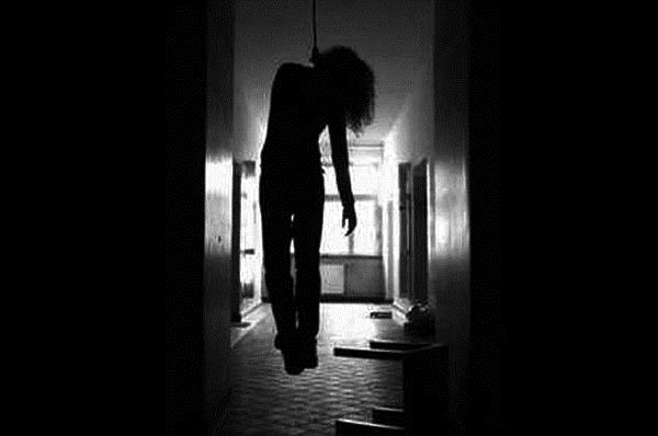 suicide by wife hanging fan