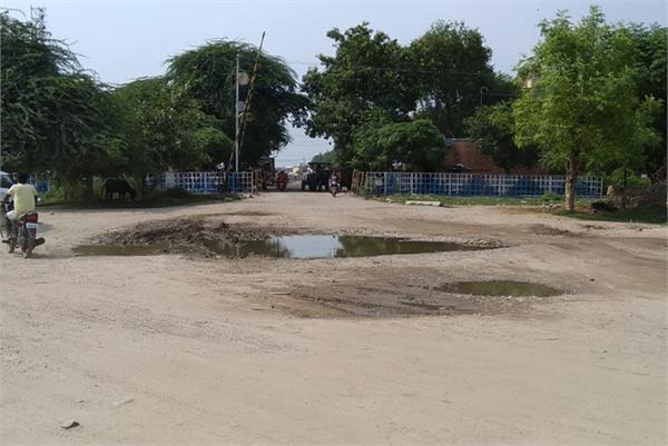 most of the roads in kapurthala are badly damaged