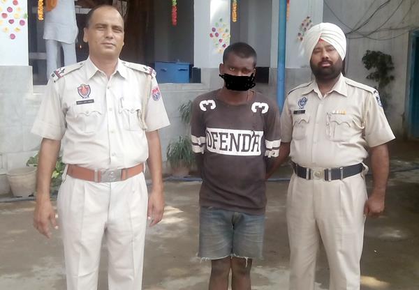 theft in a clothing shop and contract  2 arrested