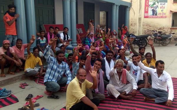 cleanliness staff on strike if they do not get paid