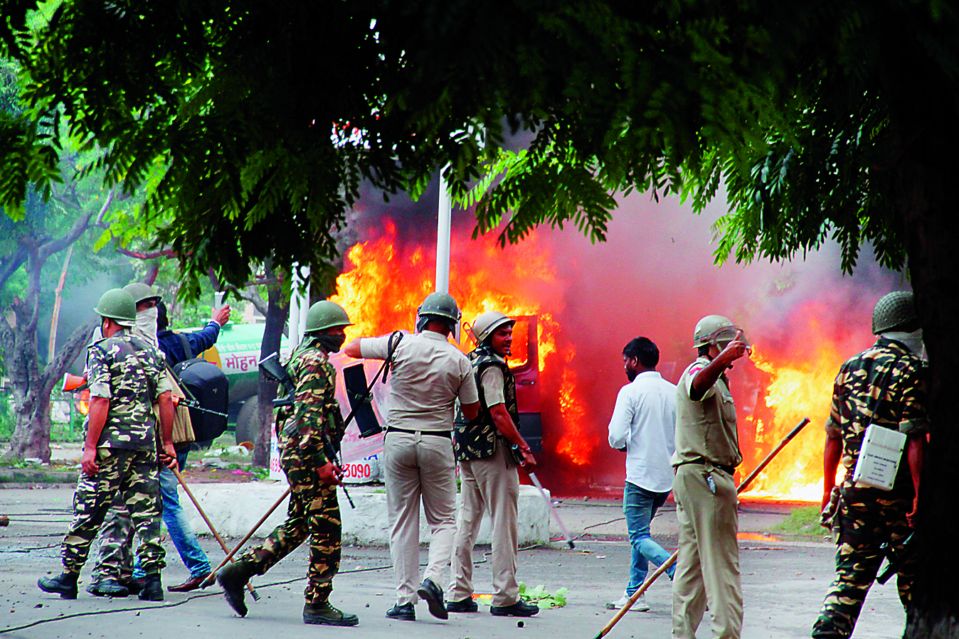 ਡੇਰਾ ਮੁਖੀ ਮਾਮਲਾ : ਬ੍ਰਿਟੇਨ ਅਤੇ ਕੈਨੇਡੀਅਨ ਸਰਕਾਰ ਨੇ ਭਾਰਤ ਦੌਰੇ ''ਤੇ ਆਏ ਨਾਗਰਿਕਾਂ ਨੂੰ ਦਿੱਤੀ ਸਲਾਹ