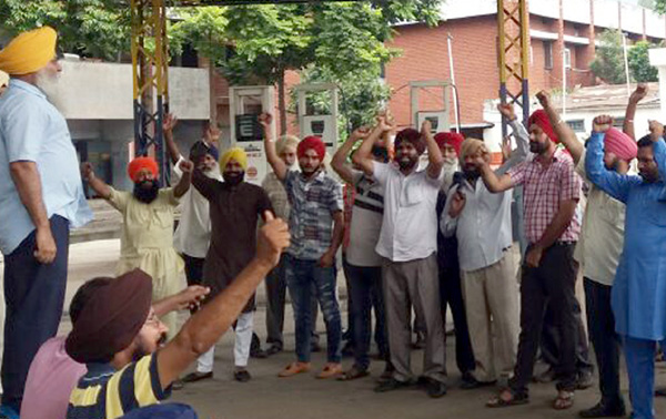 ਰੋਡਵੇਜ਼ ਮੁਲਾਜ਼ਮਾਂ ਵੱਲੋਂ ਪੰਜਾਬ ਸਰਕਾਰ ਖਿਲਾਫ ਰੋਸ ਰੈਲੀ