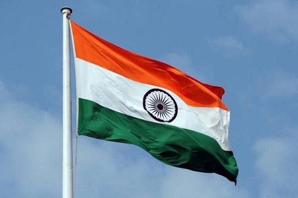 capt amarinder tries to hoist at 71st independence day in gurdaspur