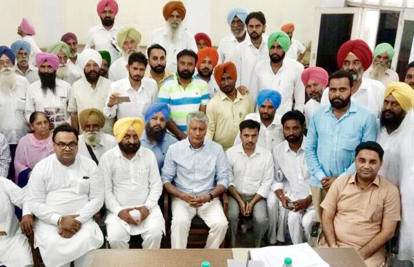 signals given by jakhar to implement mnrega to punjab in a big way