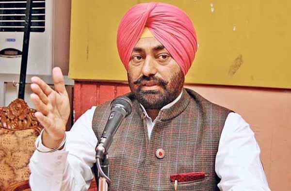 i do not  captain pledges commitment to politics  khaira