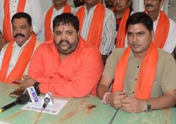 ਸ਼ਿਵ ਫੌਜ ਹਿੰਦ ਹਤਿਆਰਿਆਂ ਦੀ ਸੂਚਨਾ ਦੇਣ ਵਾਲੇ ਨੂੰ ਦੇਵੇਗੀ 5 ਲੱਖ ਦਾ ਇਨਾਮ