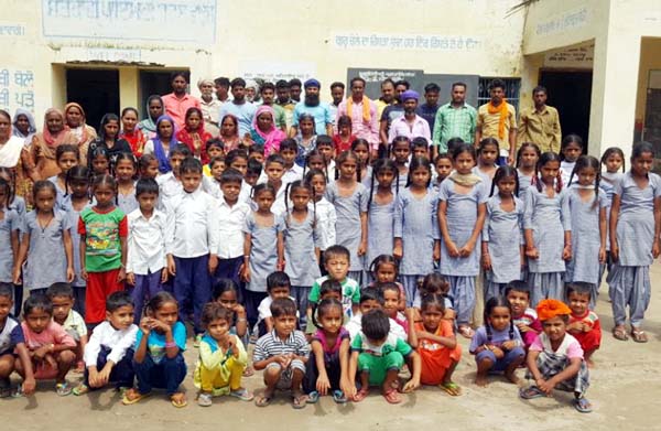 ਵਿਦਿਆਰਥੀ 79, ਅਧਿਆਪਕ ਸਿਰਫ 1